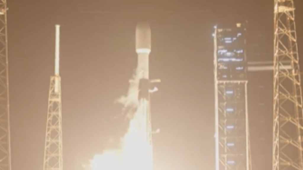 SpaceX Falcon 9 rocket launches on record-breaking 24th flight (video)_67505e1a9a2e3.png