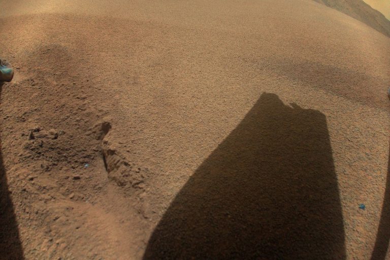 The First Helicopter Crash on Mars: NASA Pinpoints What Went Wrong During Ingenuity’s Final Flight_675a3c5513ede.jpeg