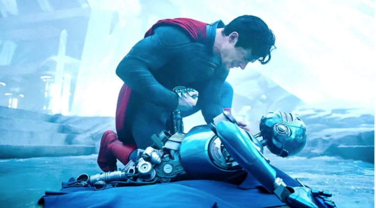 Who is that dying blue robot in the new ‘Superman’ trailer?_6769bd368bd12.png